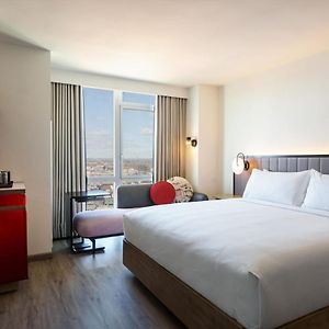 Concierge Level King Room Concierge Lounge Access